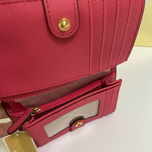 Nwt MK Wallet - Picture 4 of 6